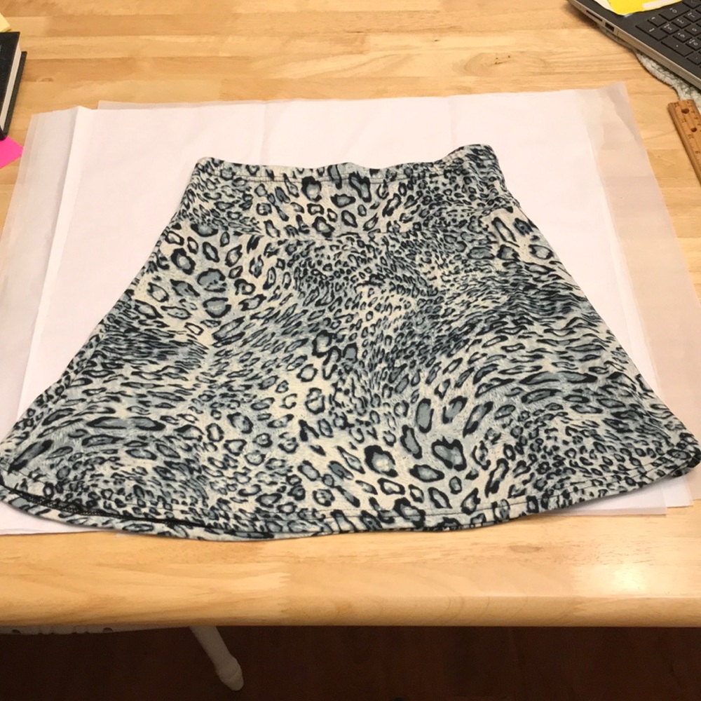 Capella Apparel Leppard print blue/gray/white Jr’s size M⭐️5 for $10⭐️sale!